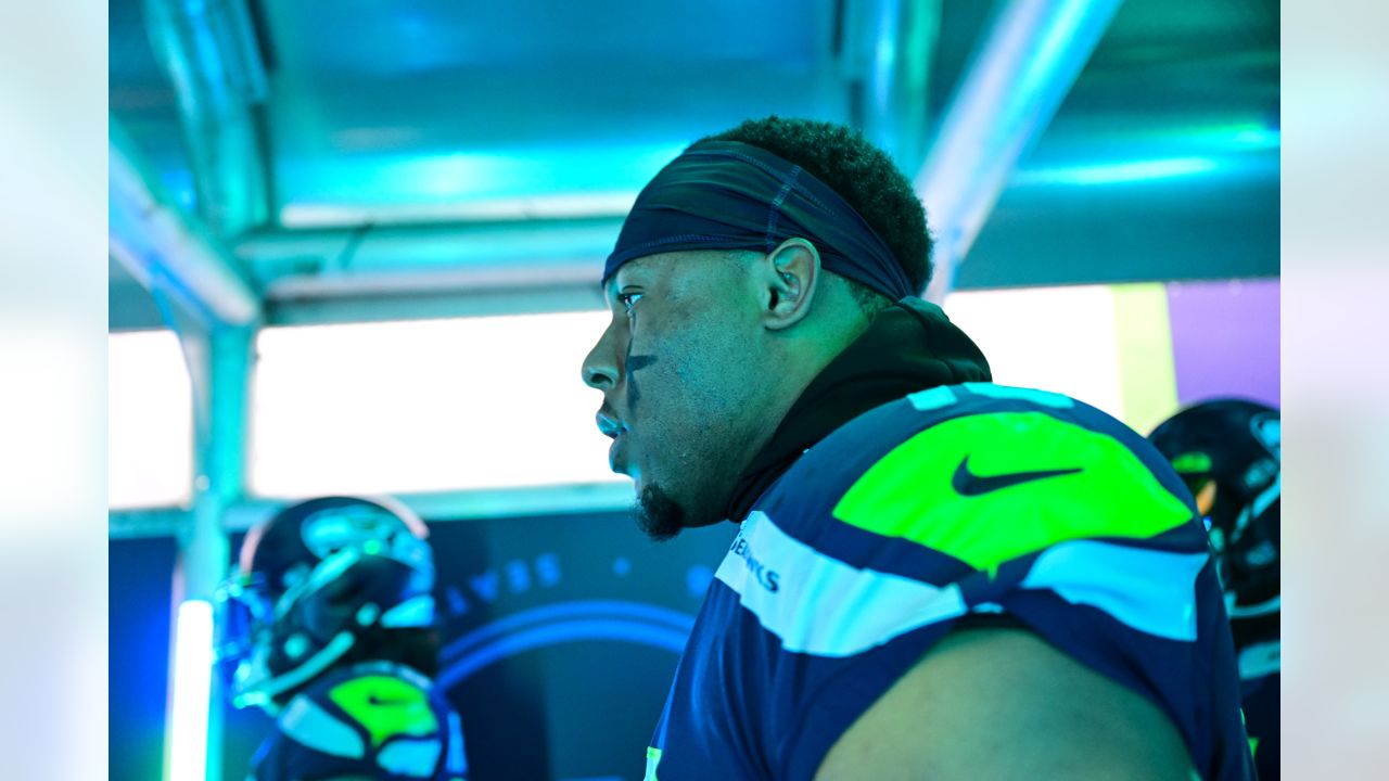 PHOTOS: Seahawks Show Love For Damar Hamlin During Pregame Warmups