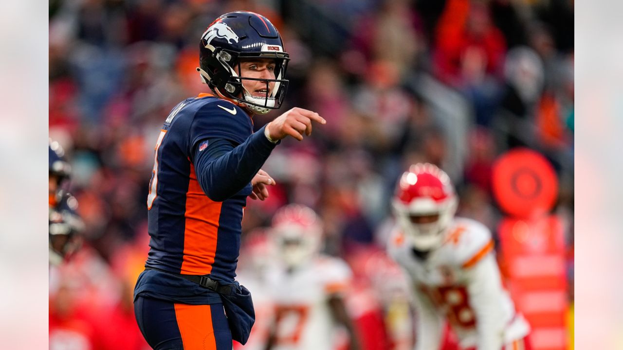 Seattle Seahawks quarterback Drew Lock during NFL football practice Monday,  May 23, 2022, in Renton, Wash. (AP Photo/Ted S. Warren Stock Photo - Alamy