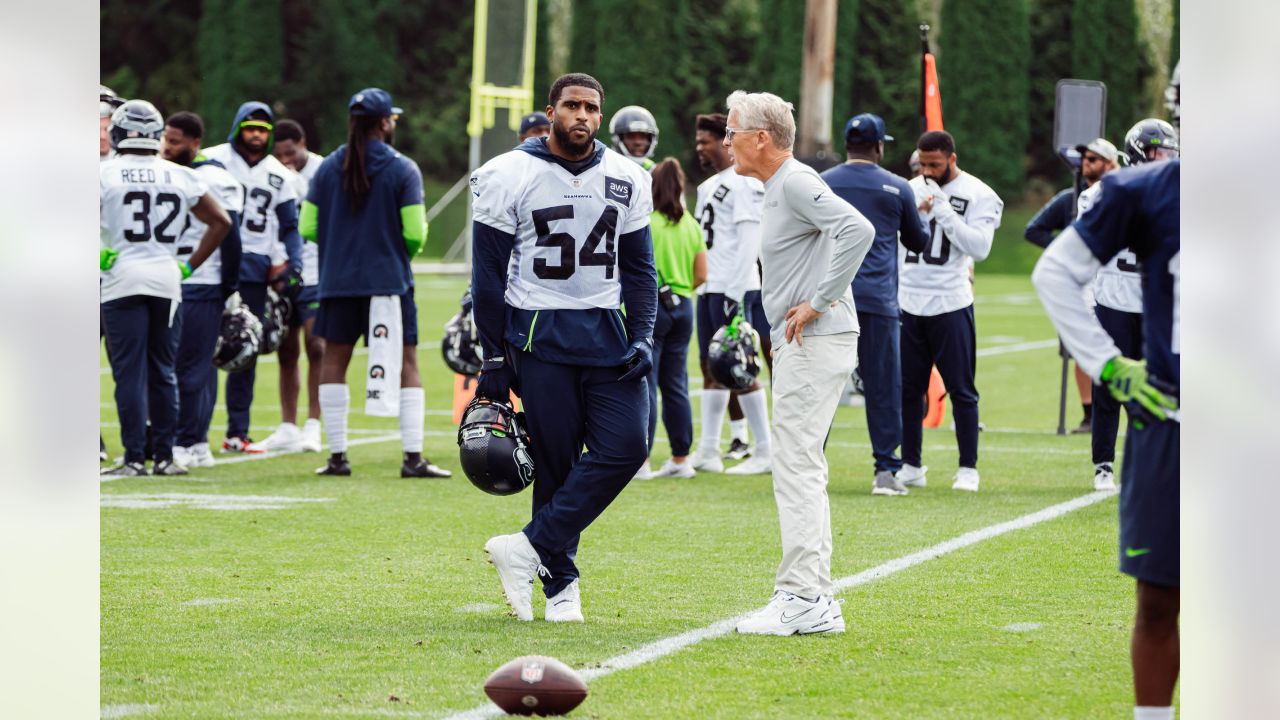 Watch the Seahawks prepare for this season at a public practice