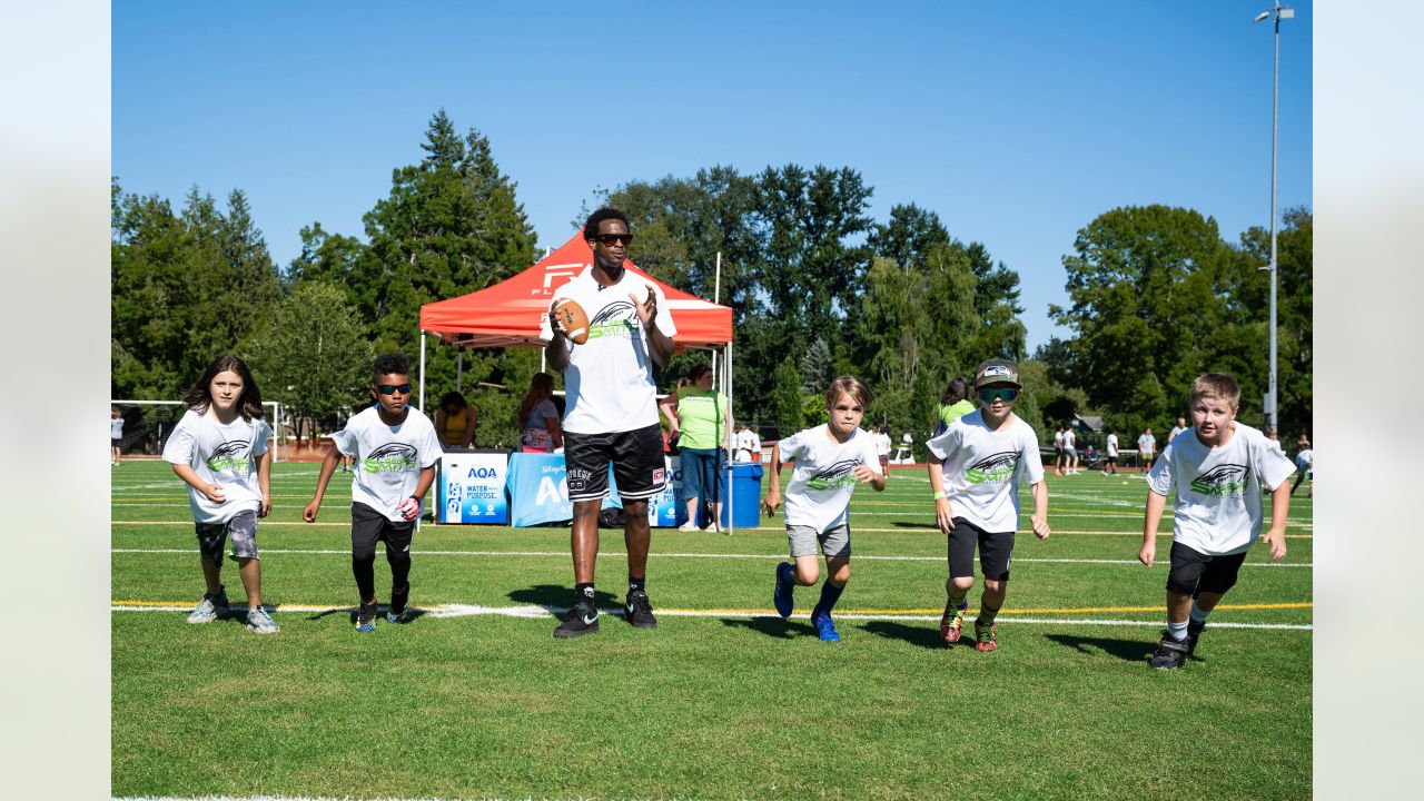 : NFL Youth 8-20 Huddle Up Team Color Performance