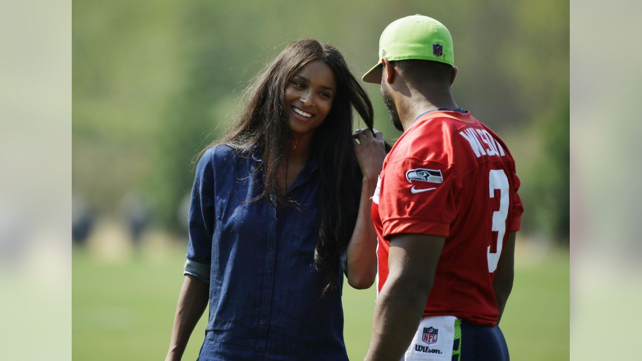 Ciara Had 'Best Christmas Ever' With Seattle Seahawks QB Russell Wilson -  ABC News