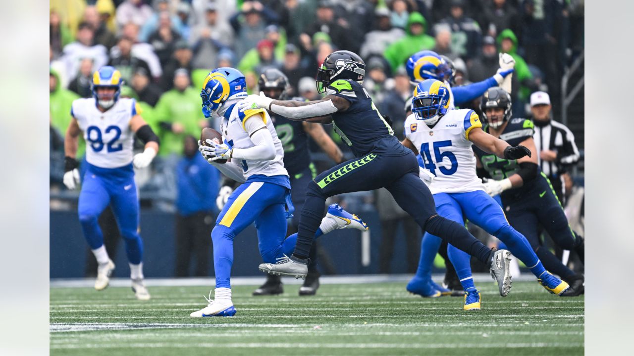 Twitter reacts to Quandre Diggs and the Seahawks' season-saving victory  over the Rams - Field Gulls