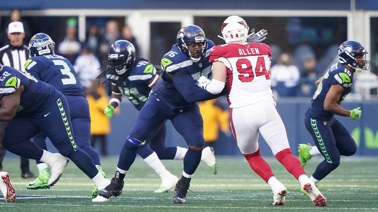 PHOTOS: Duane Brown At The 2022 Pro Bowl