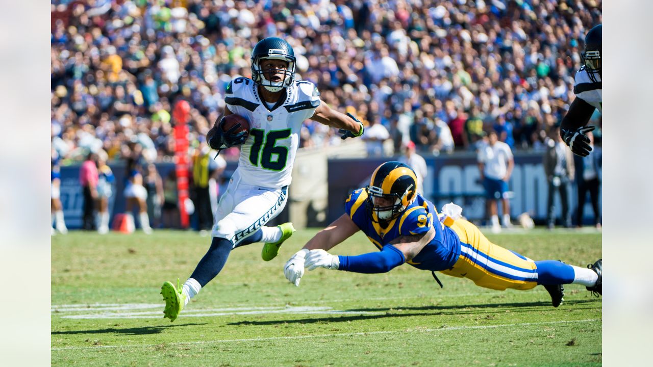 Seahawks save $5.69 million by tweaking WR Tyler Lockett's contract