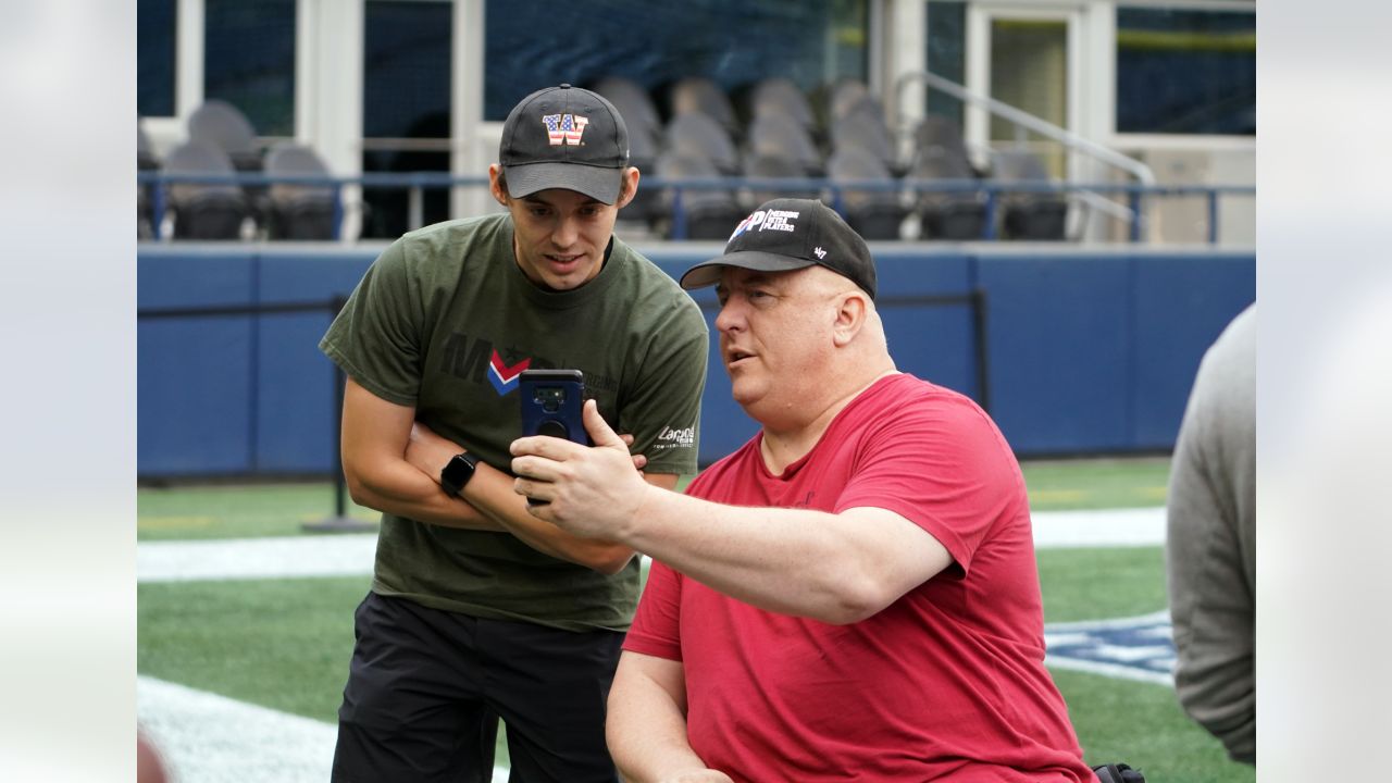 PHOTOS: Seahawks Host Military Huddle & Workout