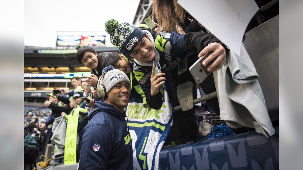 Seattle Seahawks 2015 Knit Christmas Santa Hat - Detroit Game Gear