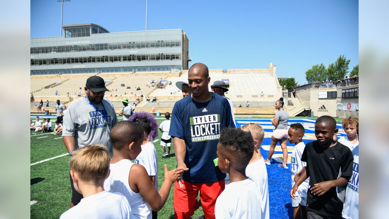 Family ties flow through Tyler Lockett's youth camp in Tulsa