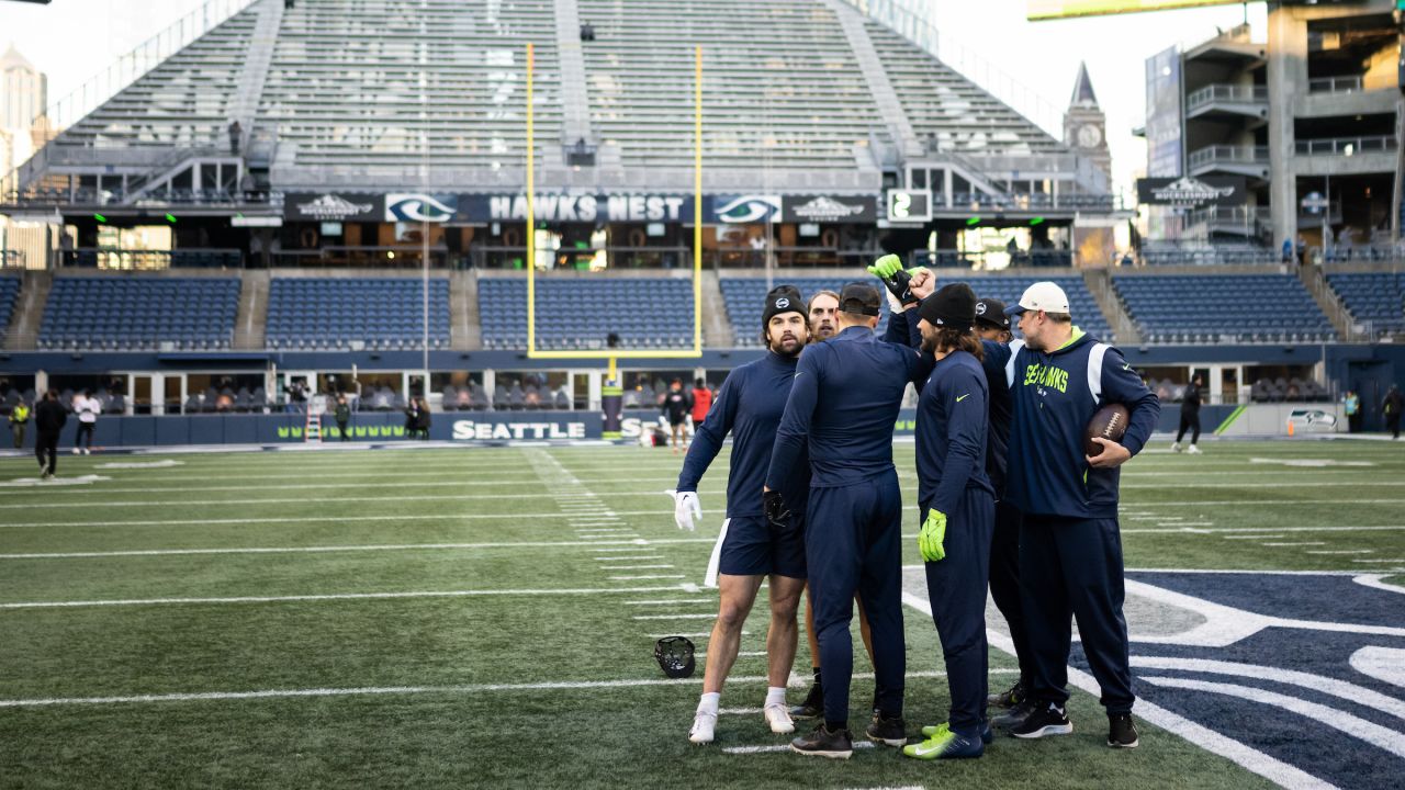 Nick Bellore posts priceless tweet after re-signing with Seahawks