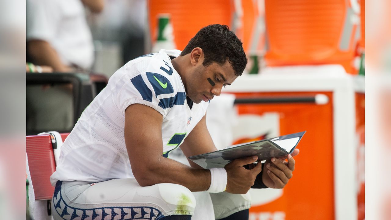 Sources: Seahawks agree to trade Russell Wilson to Denver - OPB