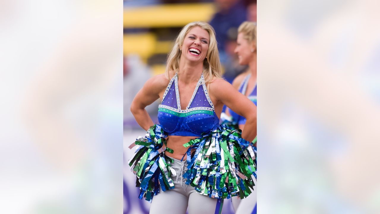 The Seattle Seahawks cheerleaders, the Sea Gals, perform for Sailors and  Marines aboard the amphibious assault ship USS Makin Island (LHD 8). -  PICRYL - Public Domain Media Search Engine Public Domain Search