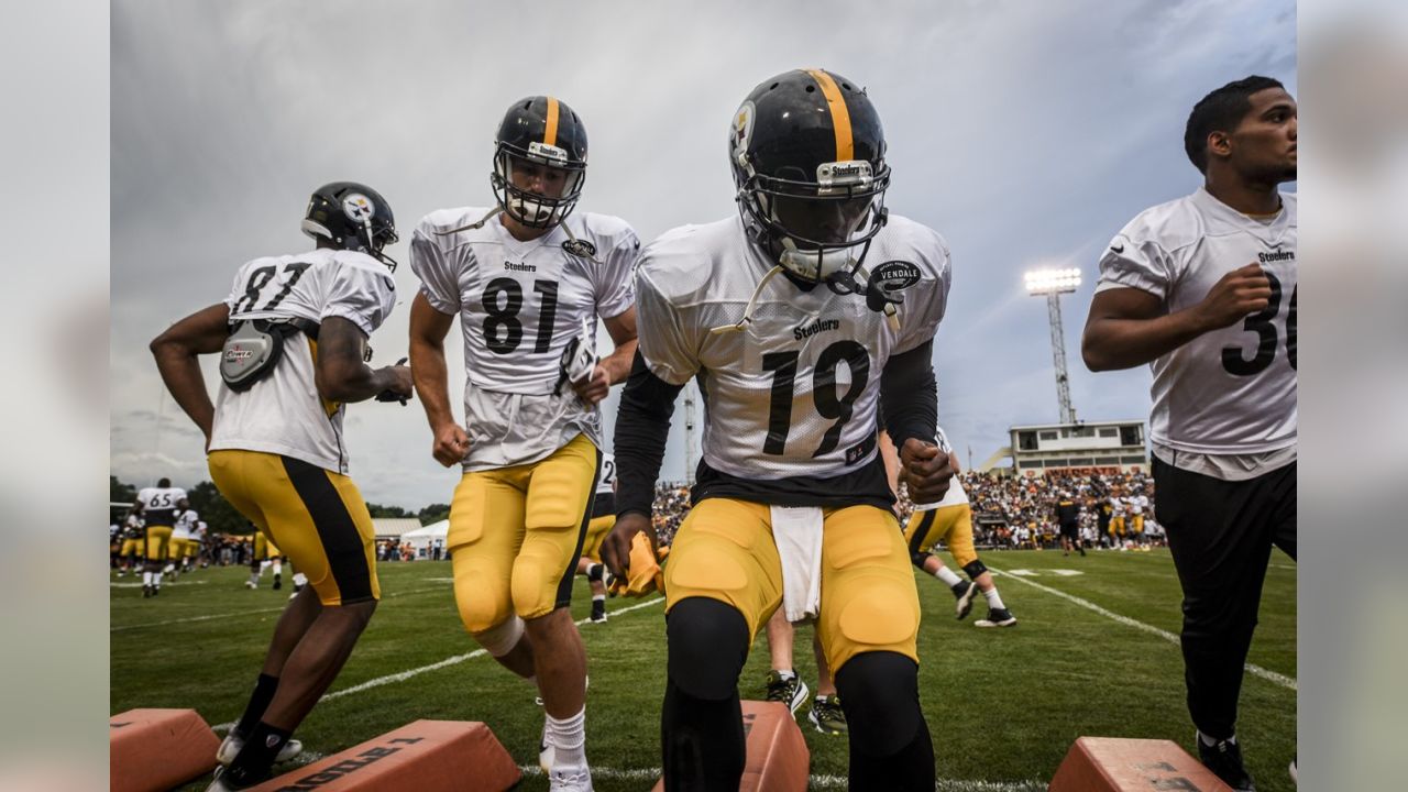 Pittsburgh Steelers Friday Night Lights practice session