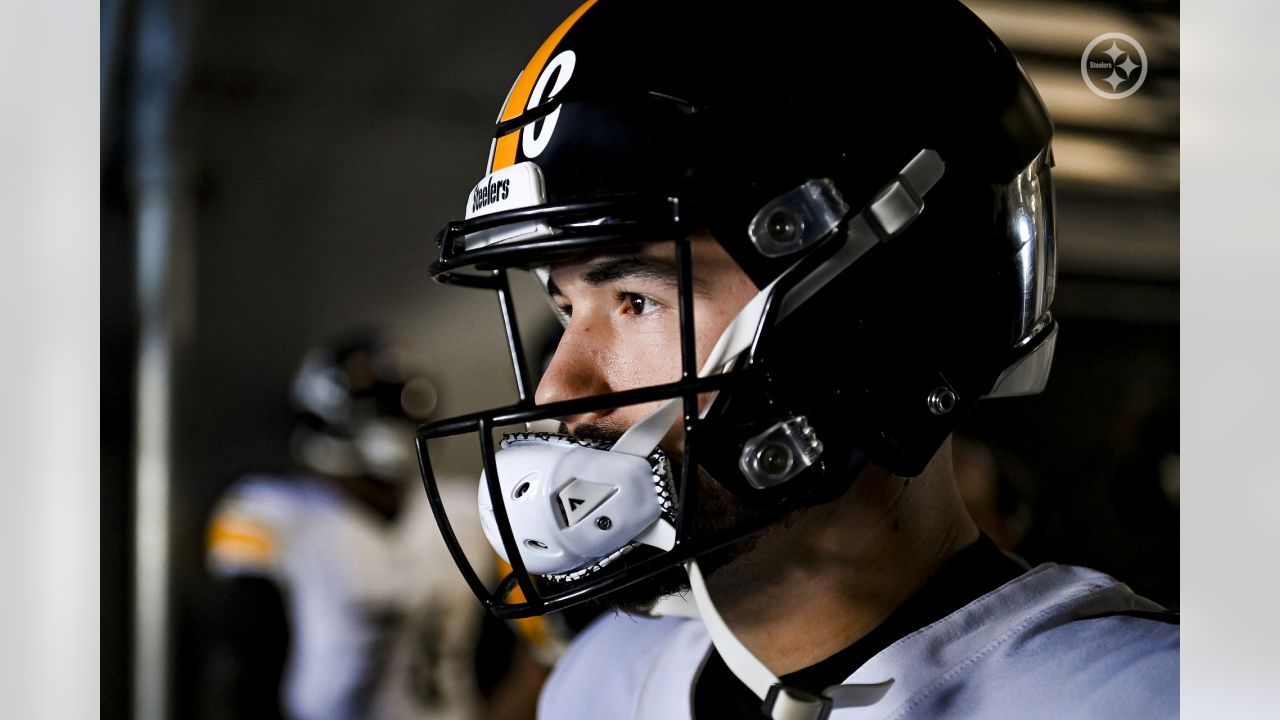 PHOTOS: Game faces - Steelers at Panthers