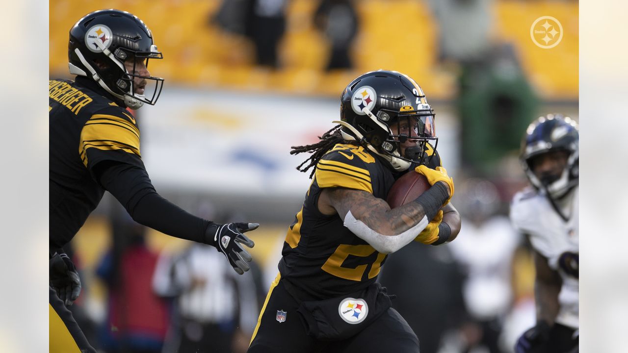 Report: Steelers to wear all-black 'Color Rush' uniforms vs. Ravens on  Christmas 