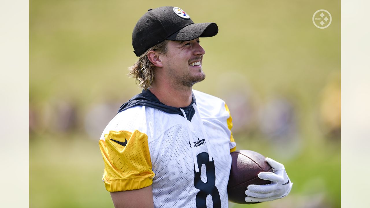 Gallery: Steelers Debut New Practice Uniforms at Camp