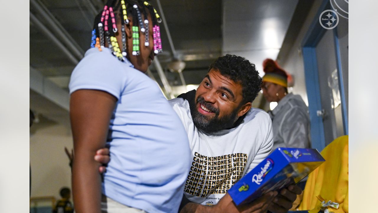 Steelers star Cam Heyward is helping The Pittsburgh Foundation's  #SpreadHope campaign for its Emergency Action Fund