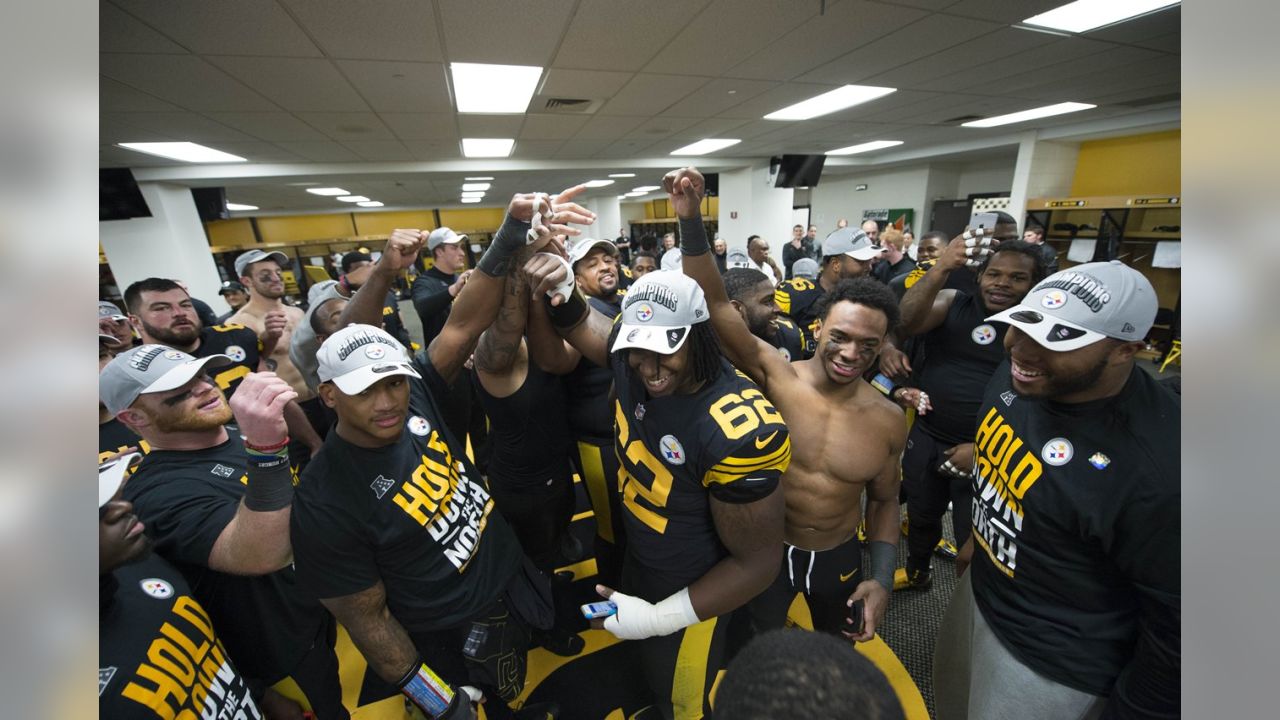 PHOTOS: Steelers celebrate the AFC North Division Championship