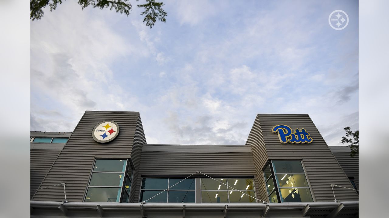 Pittsburgh Steelers, 100 Art Rooney Ave, Pittsburgh, PA, Sportswear -  MapQuest