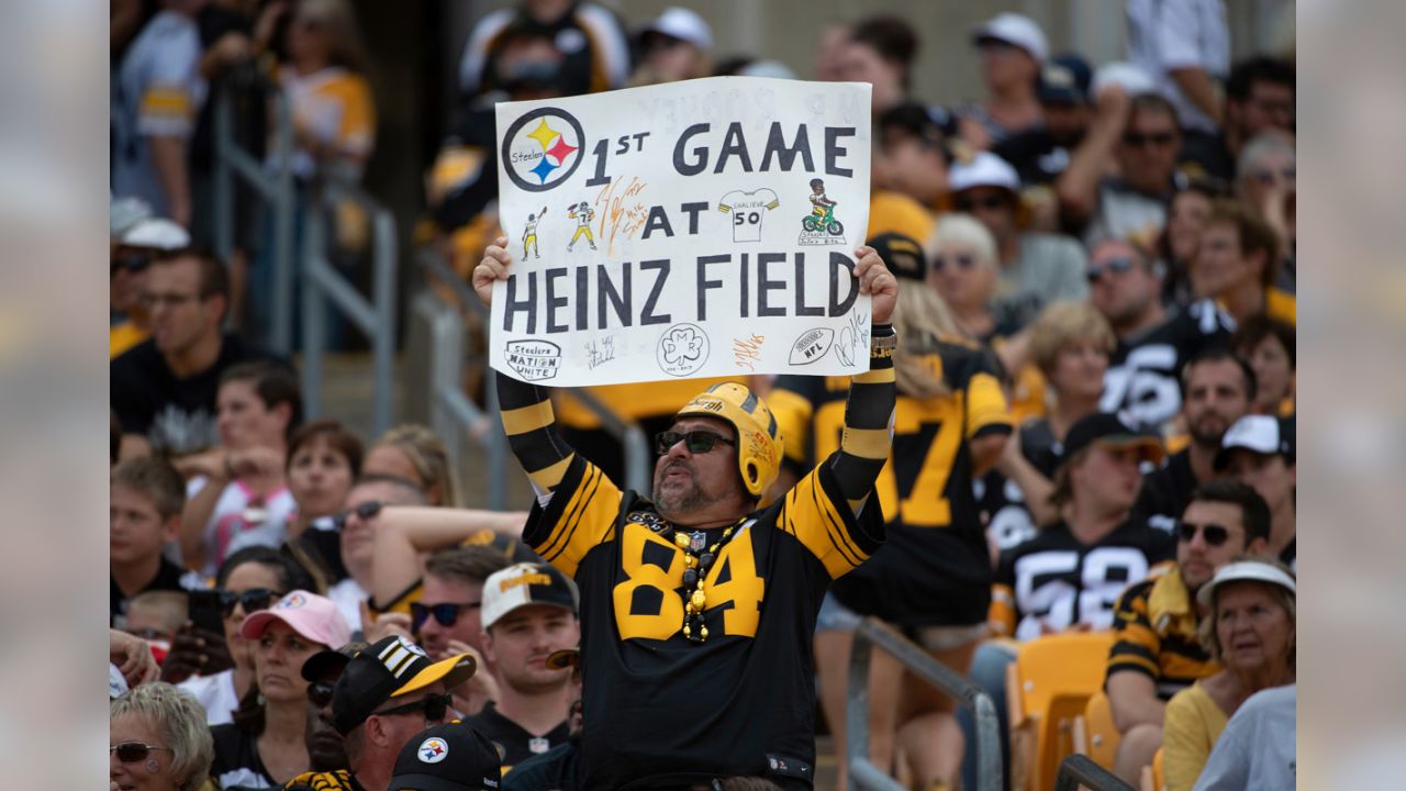 Yeah, we're back': Steelers fans flock to Heinz Field for team's lone  preseason home game