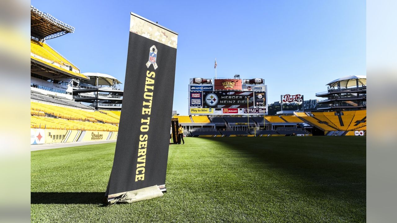 Pittsburgh Steelers honor local military members in Salute to