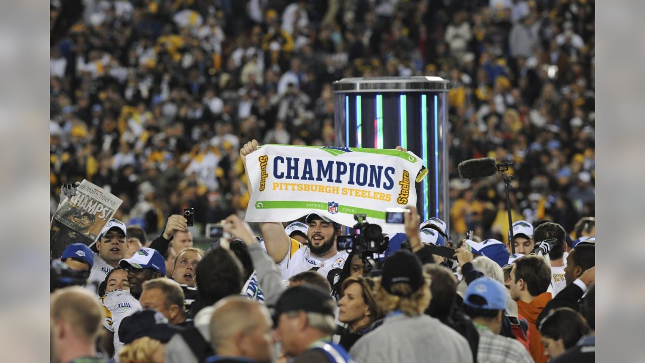 Super Bowl XLIV Champions Colts Trophy Towel 