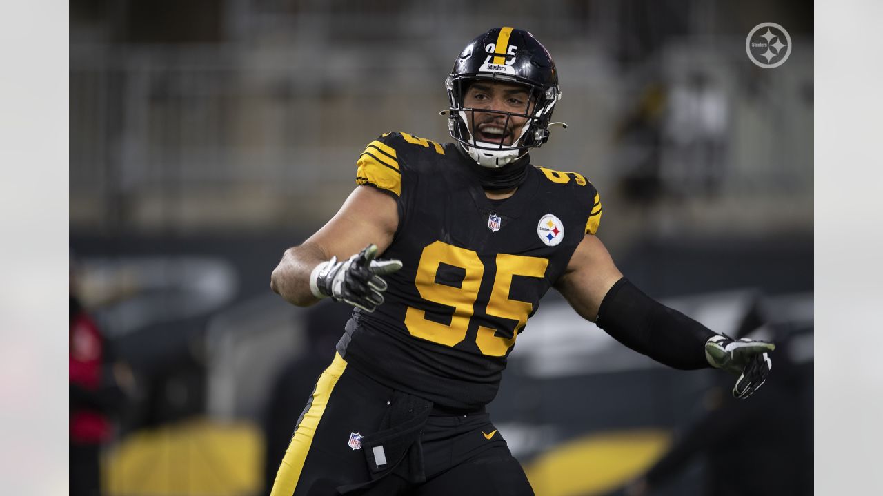 LOOK: Steelers unveil all-black Color Rush jerseys for Christmas vs. Ravens  