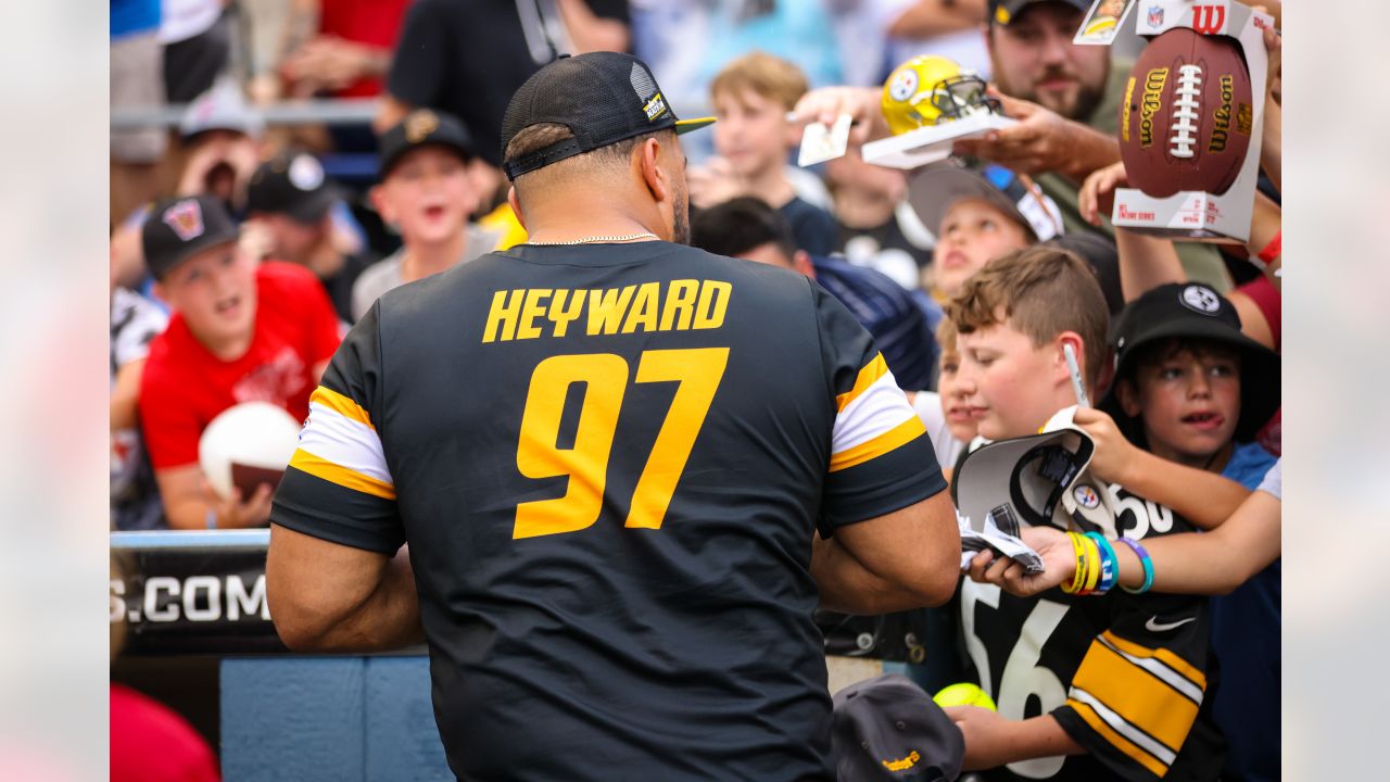 Kenny Pickett, Cam Heyward Among Several Steelers To Play In Celebrity  Softball Game Next Month - Steelers Depot