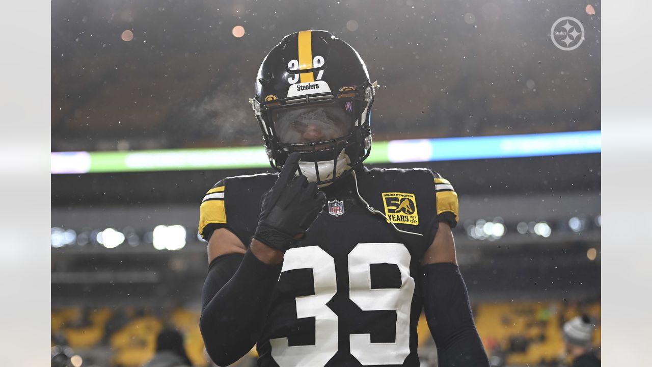 PITTSBURGH, PA - DECEMBER 11: Pittsburgh Steelers guard Kevin Dotson (69)  looks on during the national football league game between the Baltimore  Ravens and the Pittsburgh Steelers on December 11, 2022 at