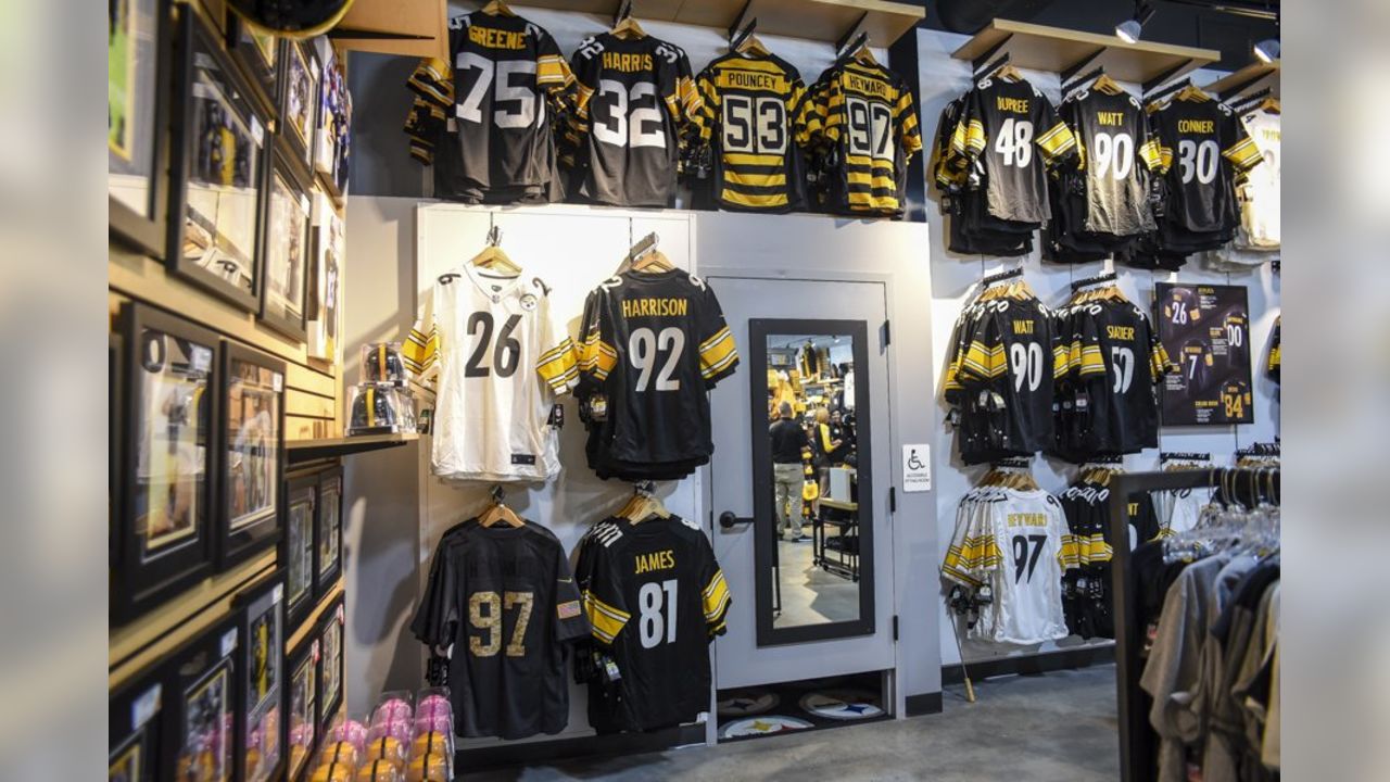 Pittsburgh Steelers Sideline Store - Tanger Outlets 2020 