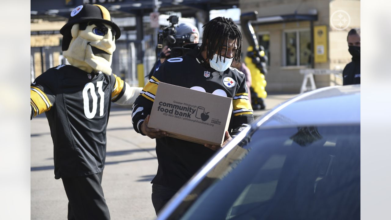 Pirates, Steelers, and Penguins to Partner with Giant Eagle and Greater  Pittsburgh Community Foodbank to Distribute Thanksgiving Meals to Area  Families