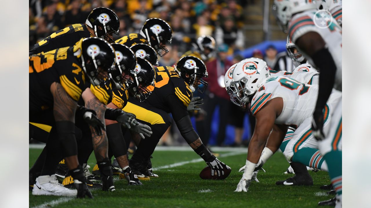 Steelers center Maurkice Pouncey injures leg - Los Angeles Times