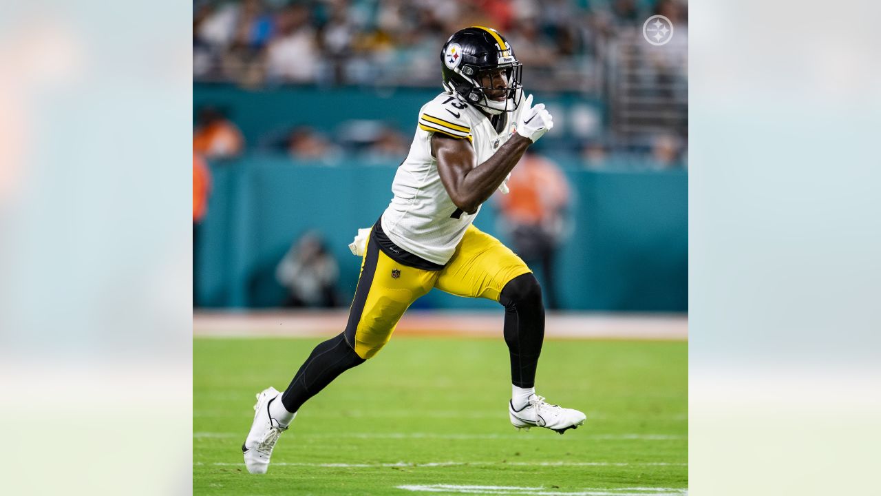 Steelers]: We have signed WR Miles Boykin to a one-year contract.  @BordasLaw 