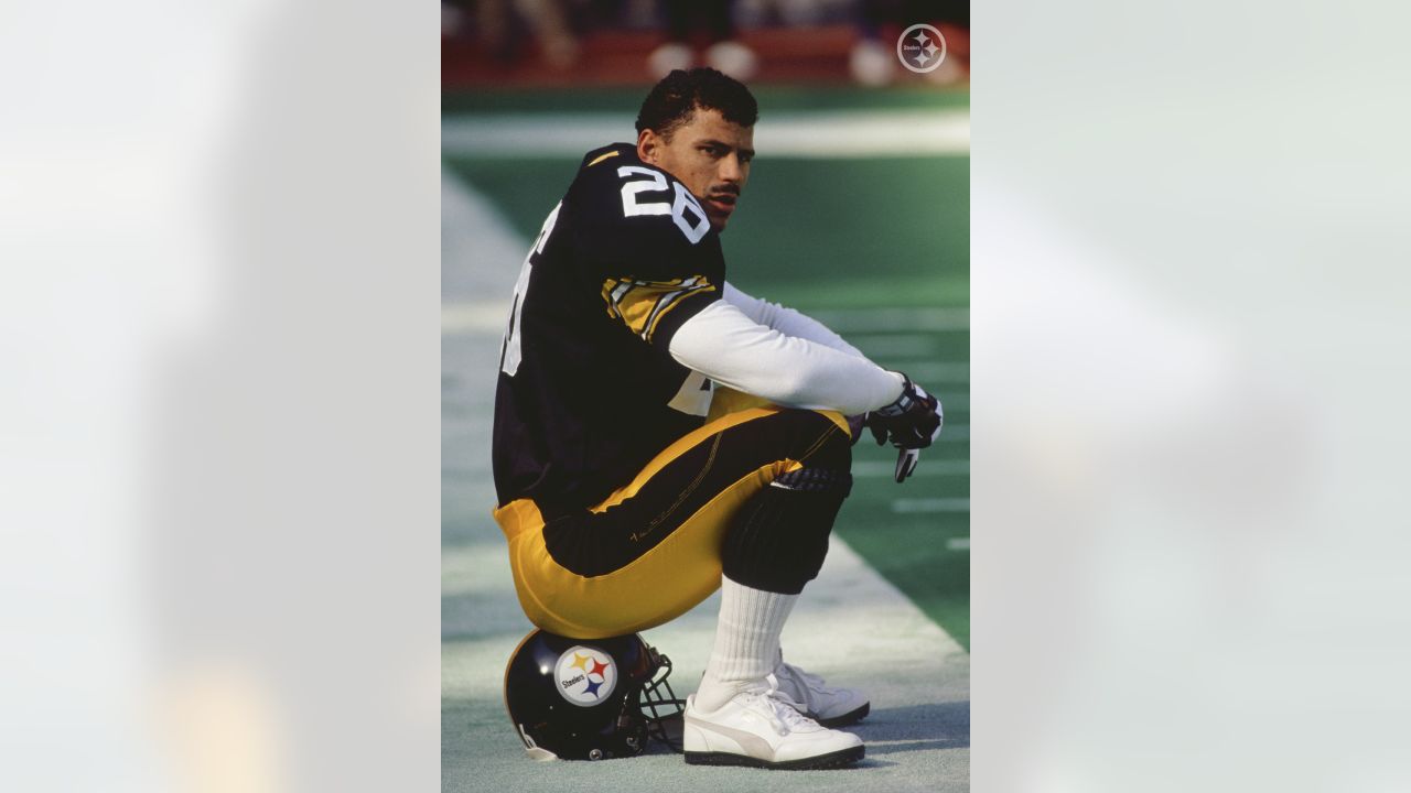 Pittsburgh Steelers Rod Woodson receives his Hall of Fame ring during half  time of the Steelers victory over the Tennessee Titans at Heinz Field  during on September 10, 2009. UPI Photo/Stephen Gross