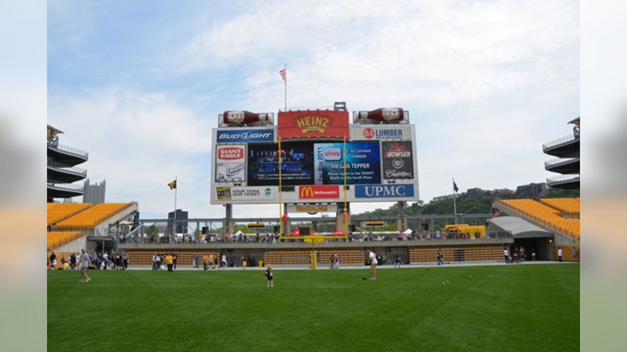 Bud Light Pittsburgh Steelers NFL LED Sign