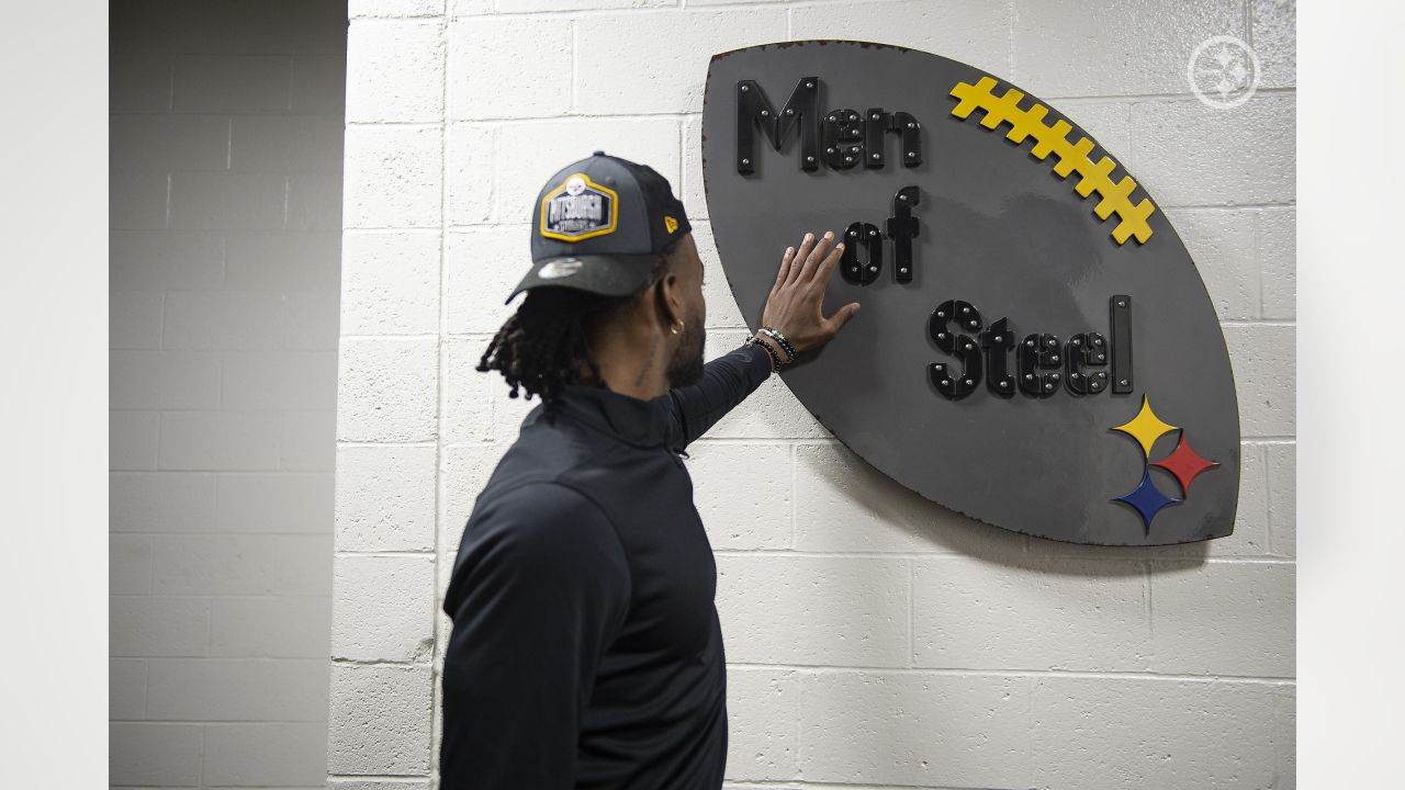 Steelers 1st Round NFL Draft Pick Najee Harris Proclaims 'Megan