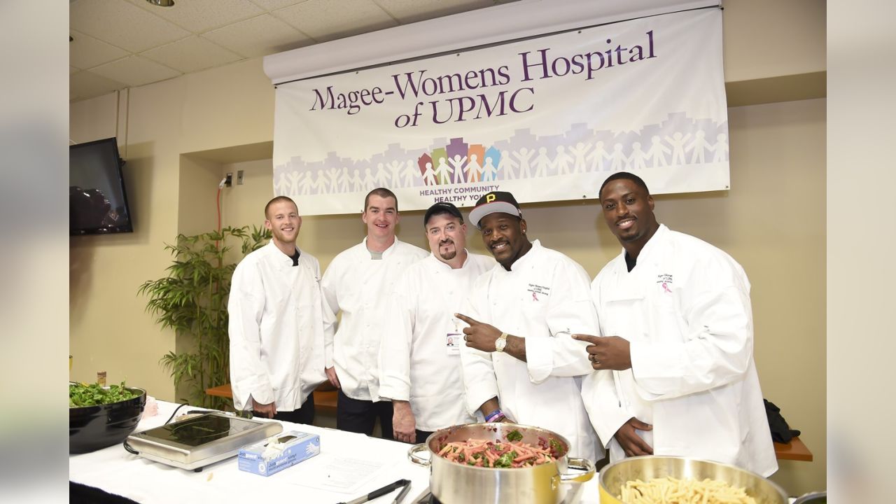 Steelers players Moats, Conner and more team up to cook and help cancer  patients at Magee-Womens Hospital