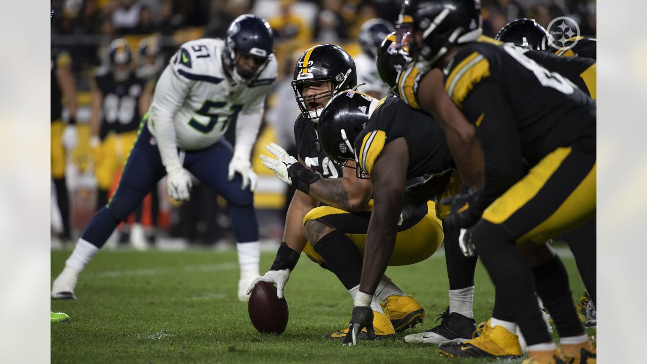 Pittsburgh Steelers center Kendrick Green (53) and linebacker