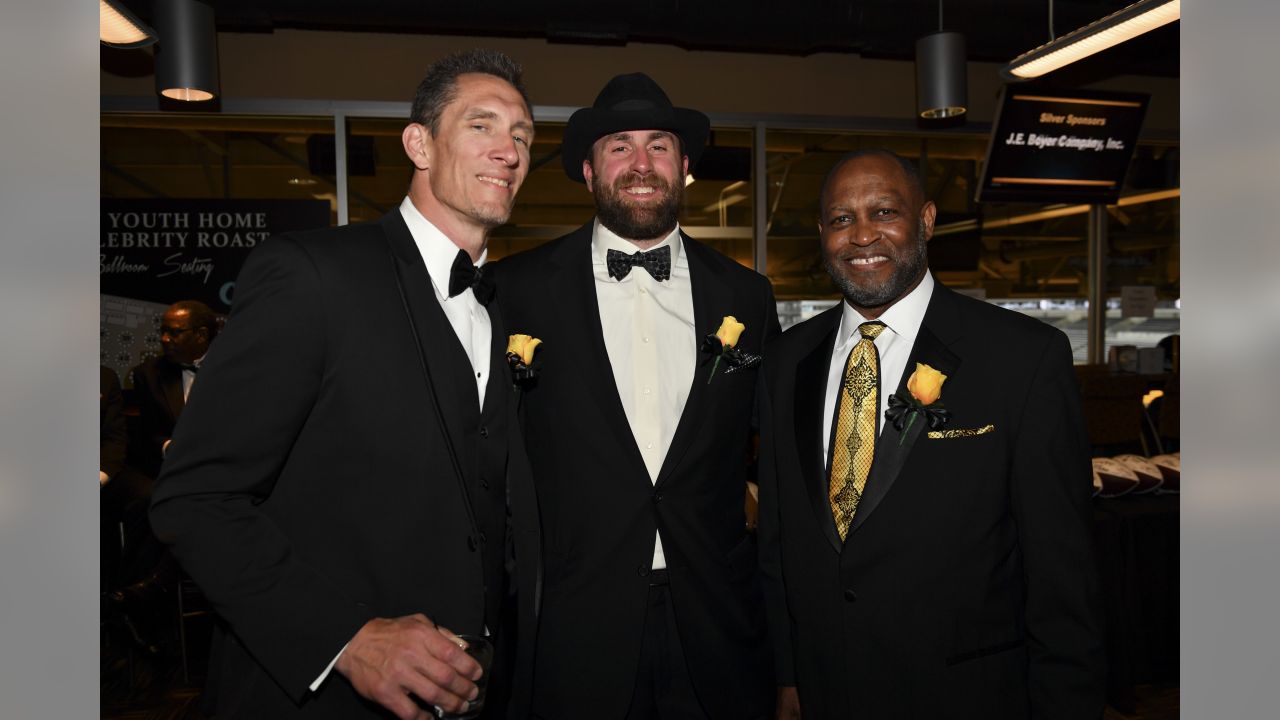 Mel Blount honors Dwyane Woodruff at annual celebrity roast - Behind the  Steel Curtain