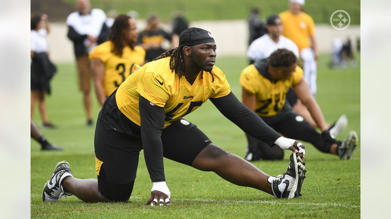 Gallery: Steelers Debut New Practice Uniforms at Camp