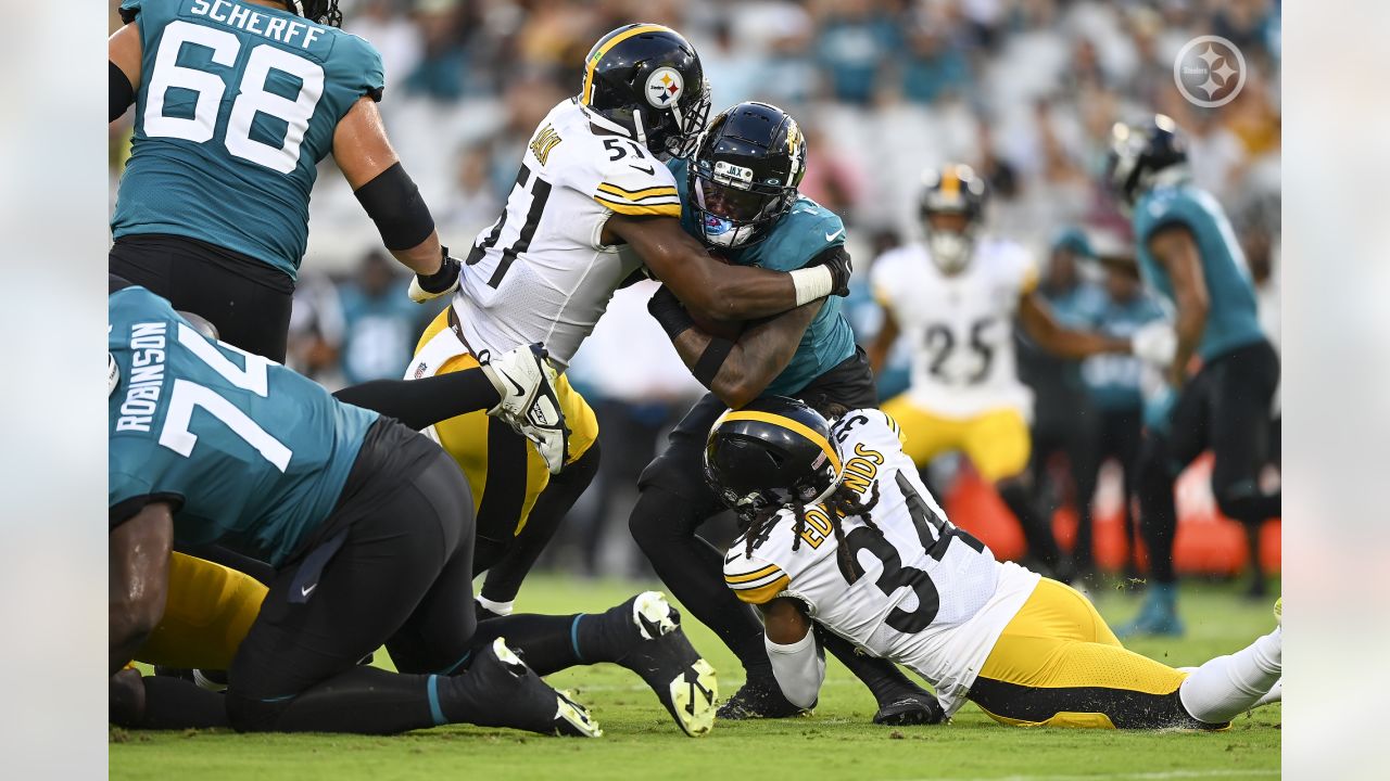 A Pittsburgh Steelers helmet sits on the sideline before a preseason NFL  football game against the Jacksonville Jaguars, Saturday, Aug. 20, 2022, in  Jacksonville, Fla. (AP Photo/Phelan M. Ebenhack Stock Photo - Alamy