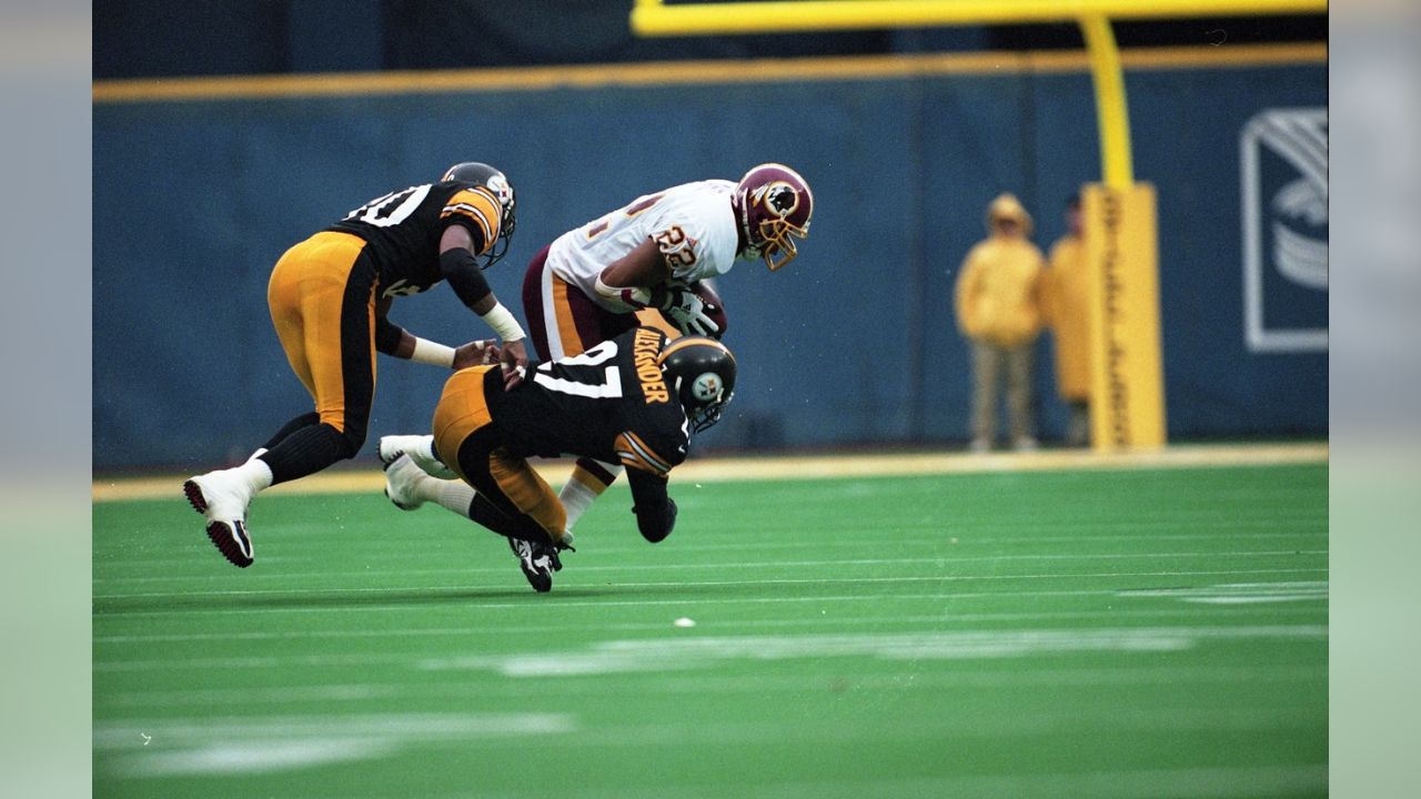 PHOTOS: Steelers defeat Redskins in final game at Three Rivers Stadium –  WPXI