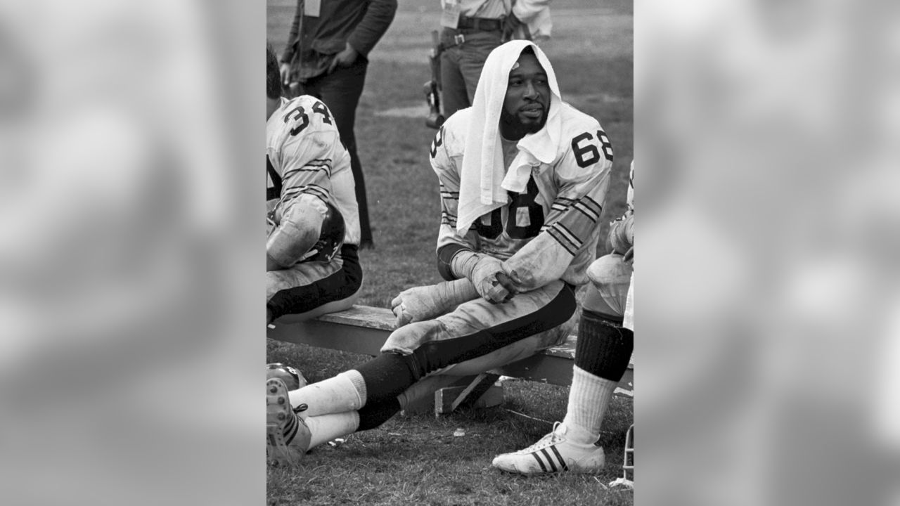 Reliving L.C. Greenwood's Four Sacks Of Roger Staubach In Steelers' Super  Bowl X Win Over Cowboys - Steelers Depot