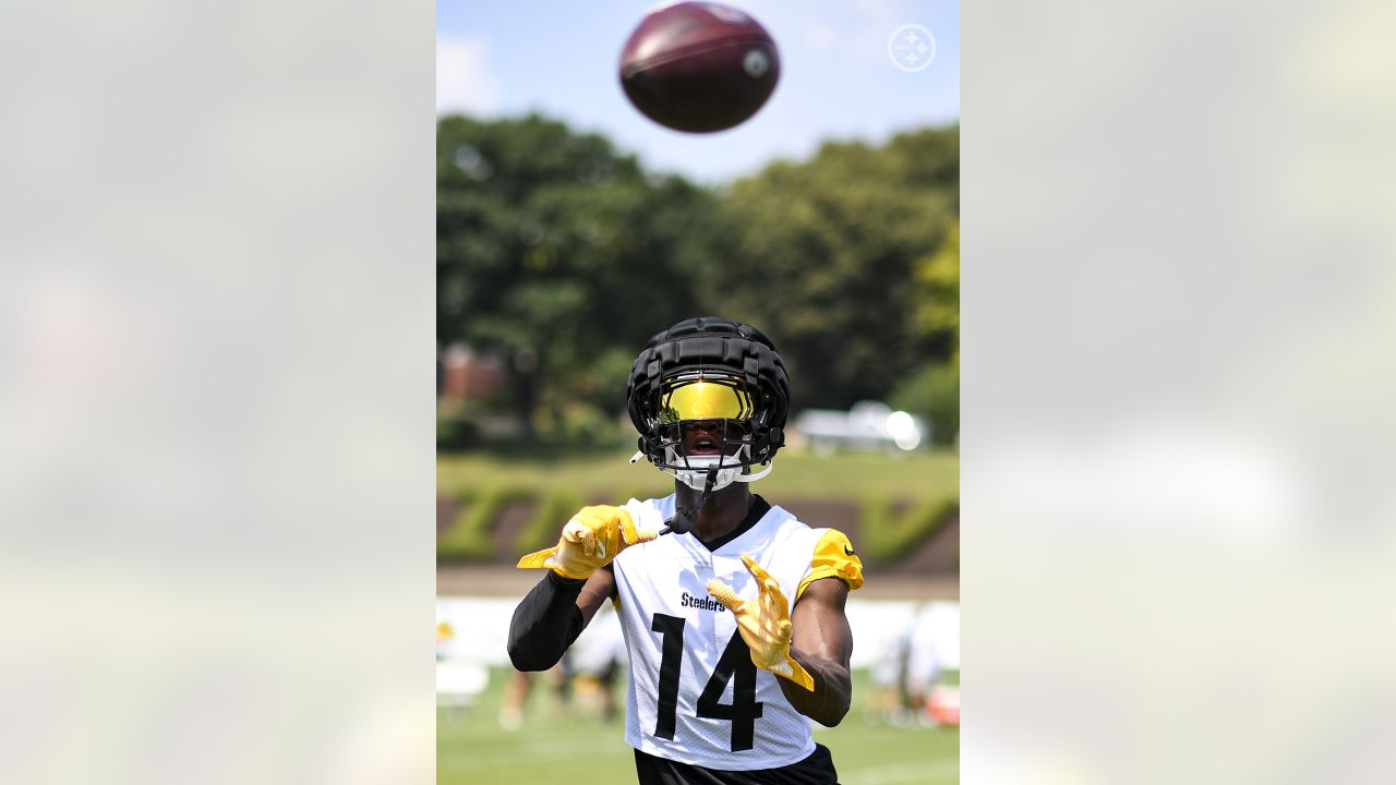 NFL Training Camp 2023: Steelers players arrive at Saint Vincent College