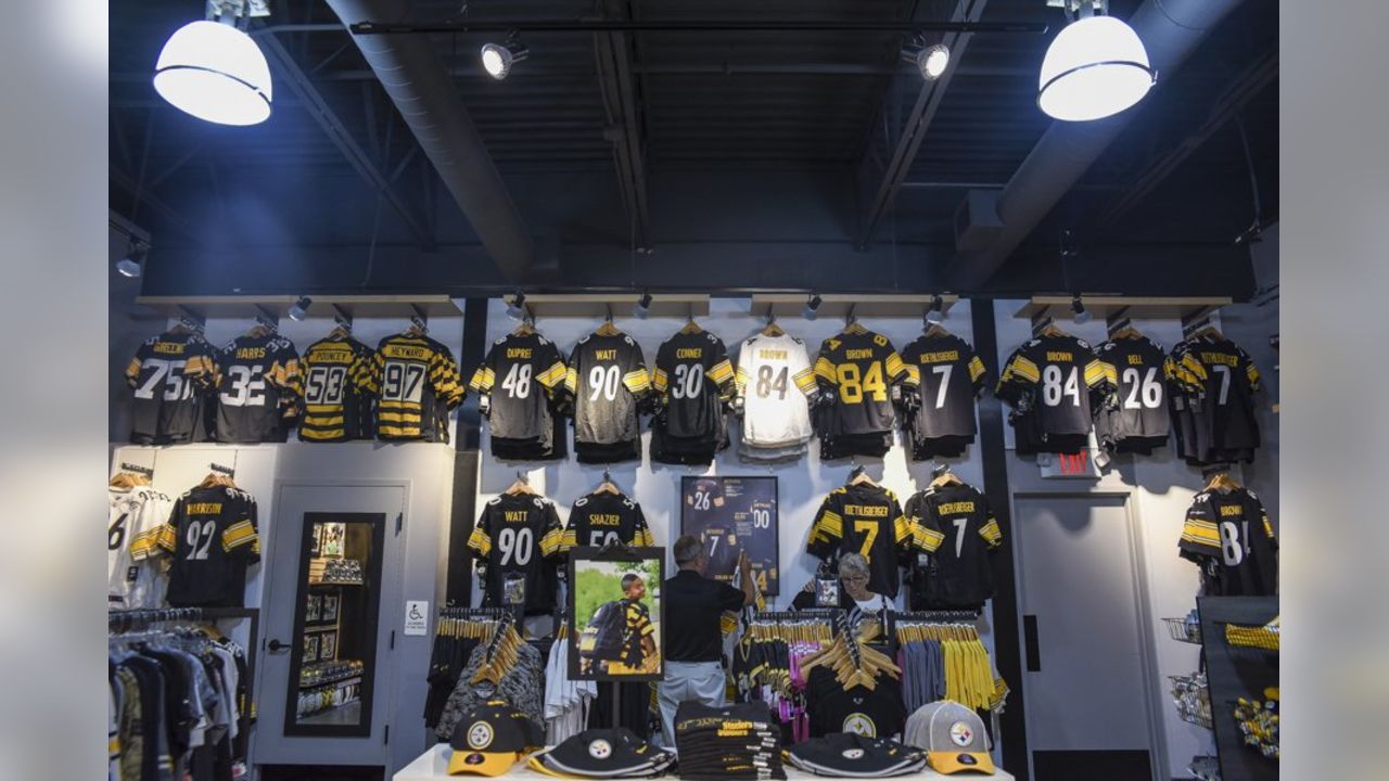 PHOTOS: The Steelers Pro Shop opens at the Tanger Outlets