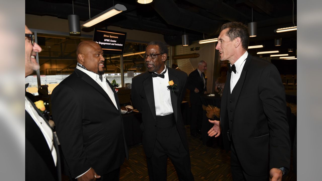 Mel Blount honors Dwyane Woodruff at annual celebrity roast - Behind the  Steel Curtain