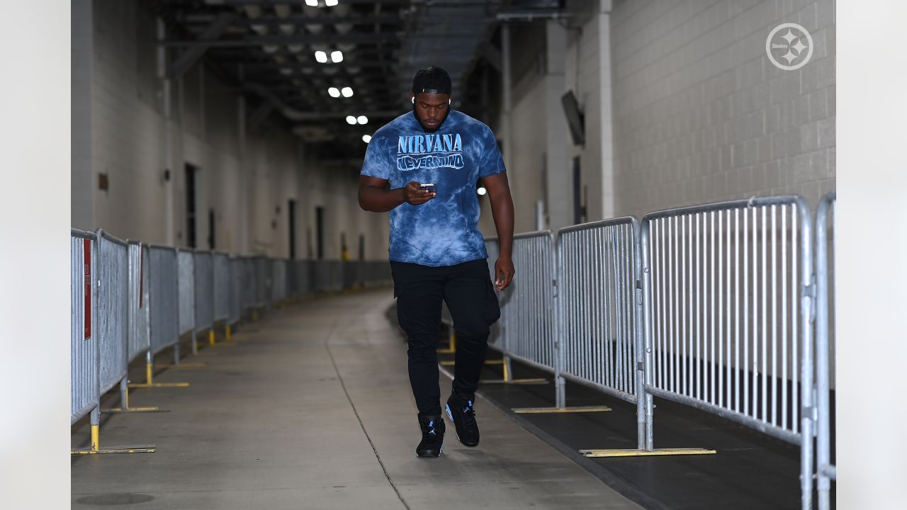 Pregame photos: Broncos arrive and prepare for Week 5 game vs