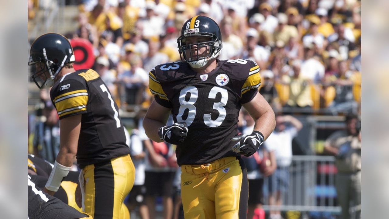 Pittsburgh Steelers' Heath Miller (83) against the Carolina Panthers during  a preseason NFL football game in