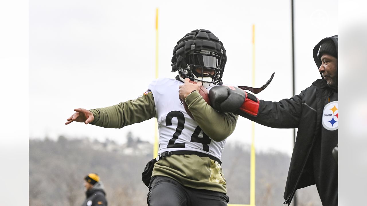 PHOTOS: Practice - Bengals Week - Day 1