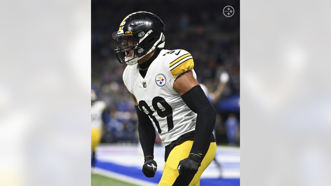 PHOTOS: Feature frames - Steelers at Colts