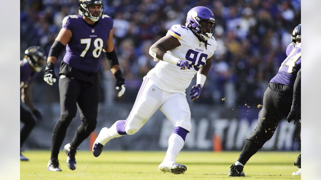 Minnesota Vikings defensive lineman Armon Watts in action against