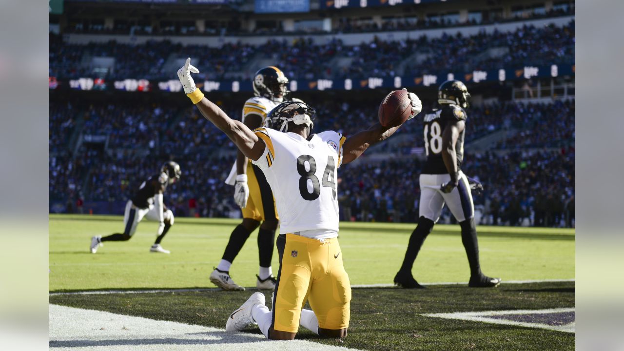 Strong second half lifts Steelers over Bills 23-16 in season opener